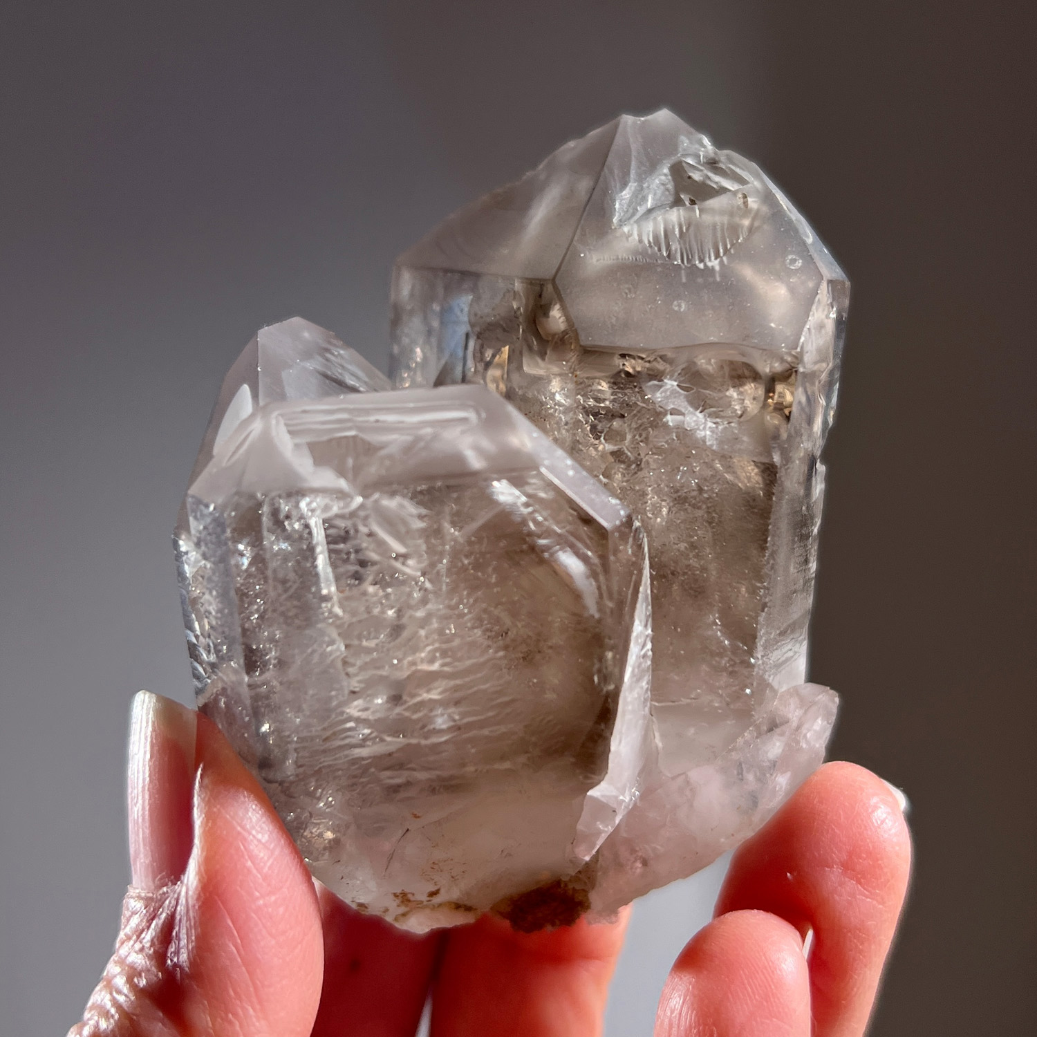 納米比亞-布蘭登堡窗型白泥骸骨煙晶 122g (261-2)